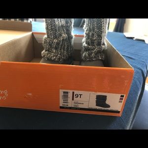 Girls brand new in box size 9 jumping bean boots